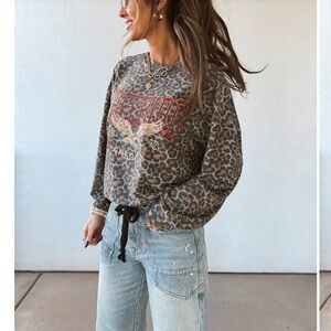 Leopard Print Long Sleeve Top